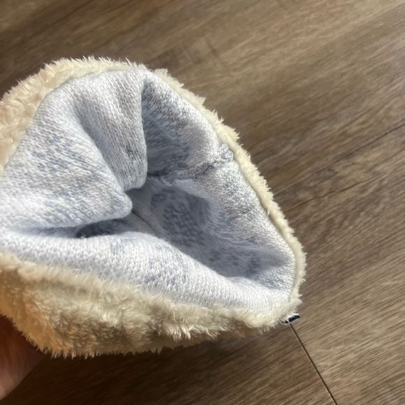Vera Bradley Light Gray Knit Beanie with White Pom-Pom - Picture 4 of 5